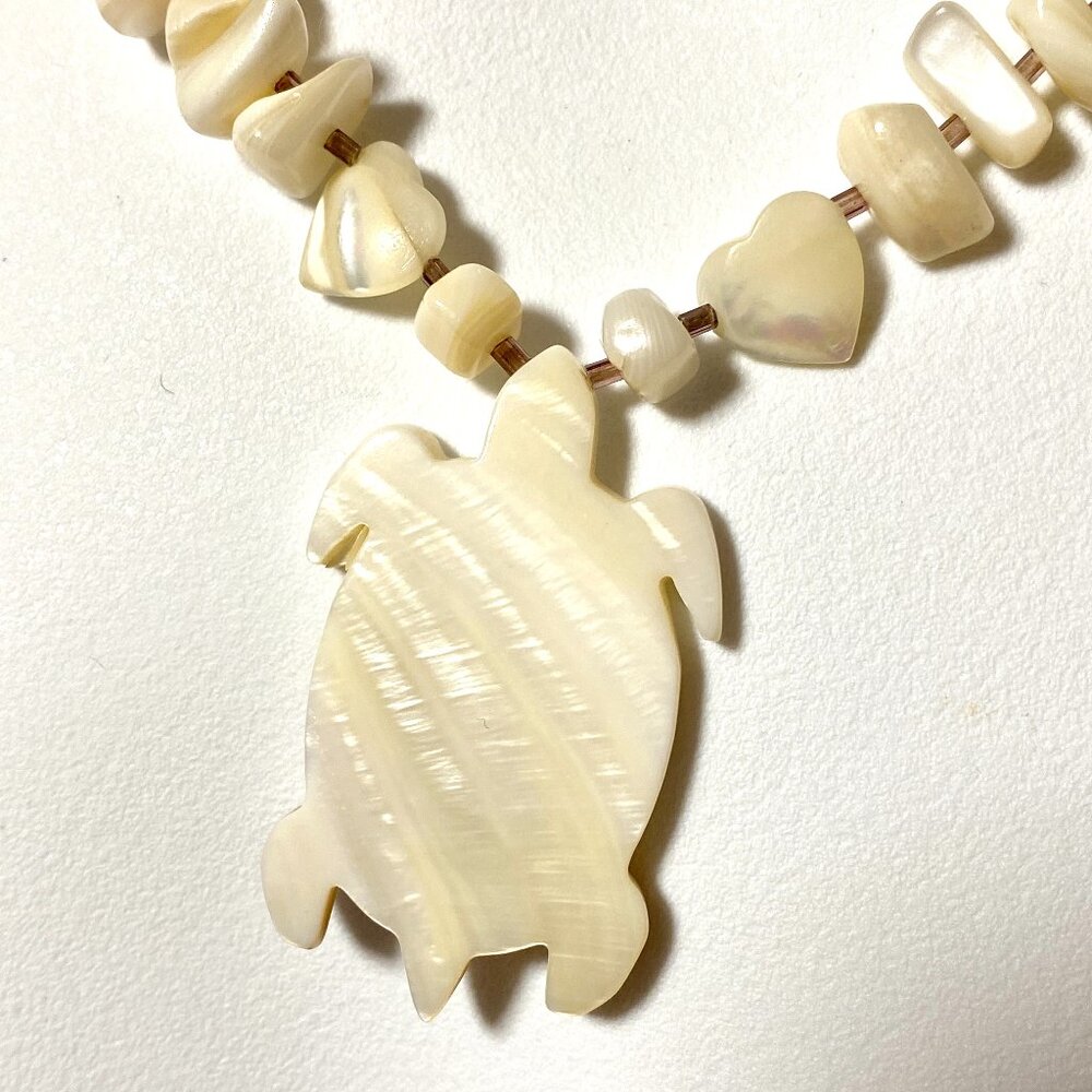 Bohemian Natural Shell Turtle Pendant Necklace, Beaded Necklace - Picture 3 of 12